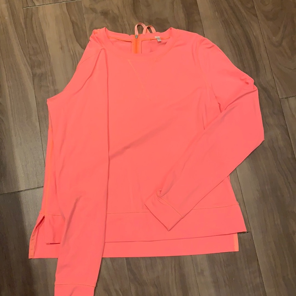 Lullulemon Size 6 Long-Sleeved Top